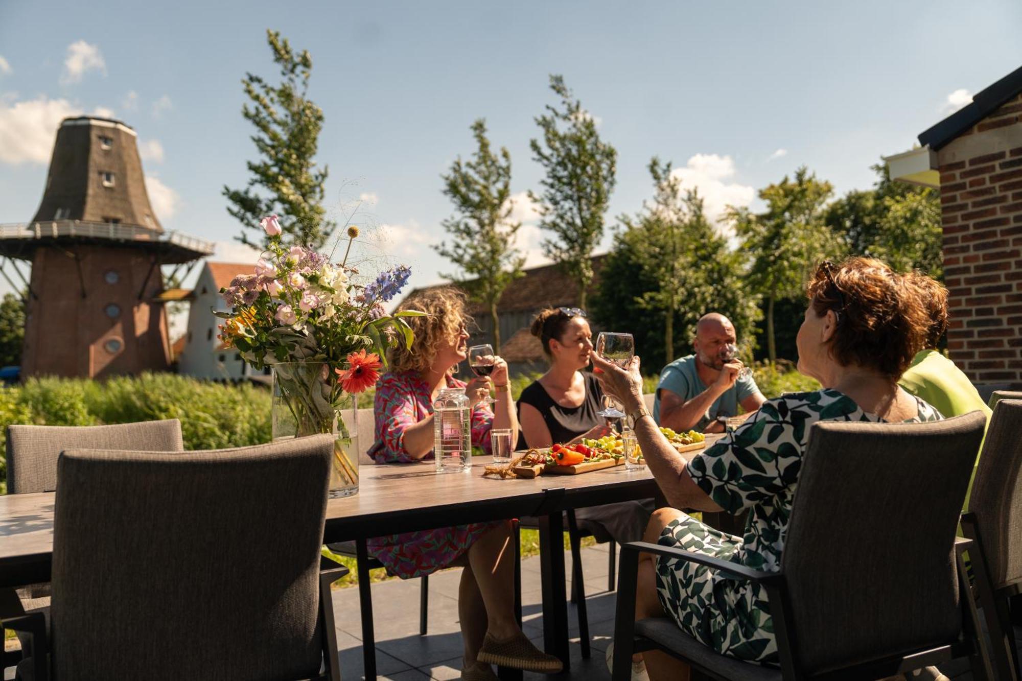 Hotel Waterdorp Burdaard Birdaard Exterior foto
